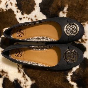 💙Black Daisy Fuentes Flats with Silver Details